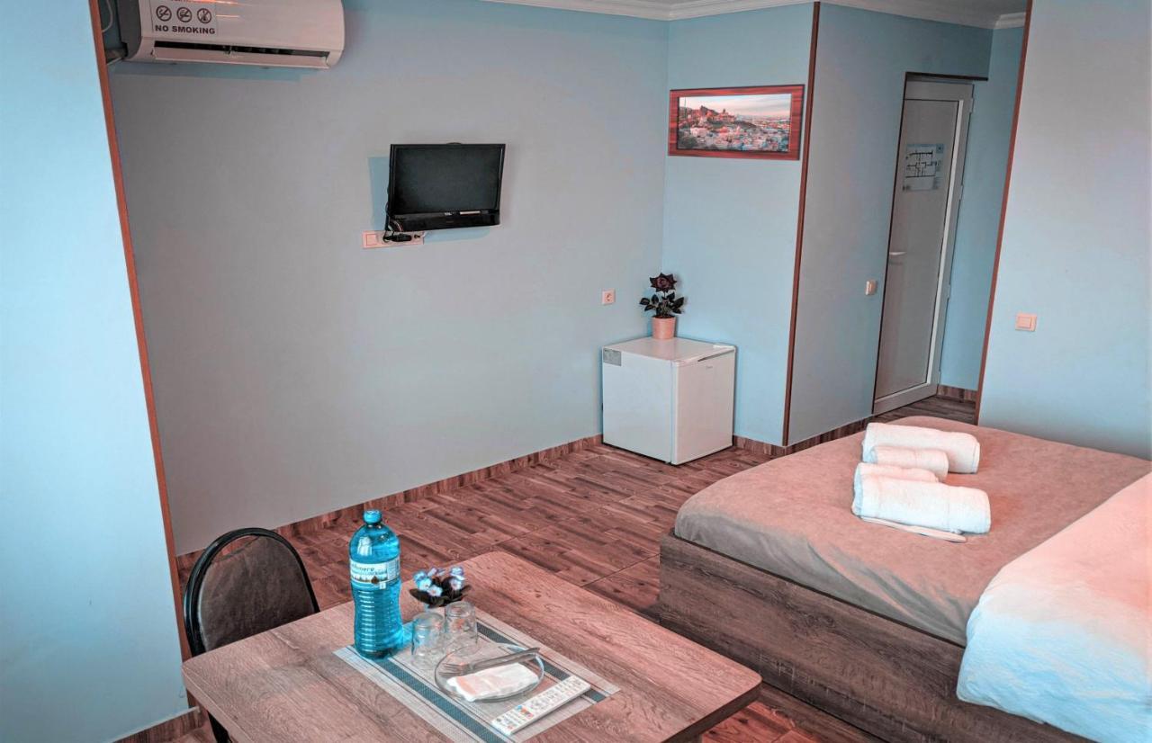 Tbilisi Airport Hotel - Atu ภายนอก รูปภาพ